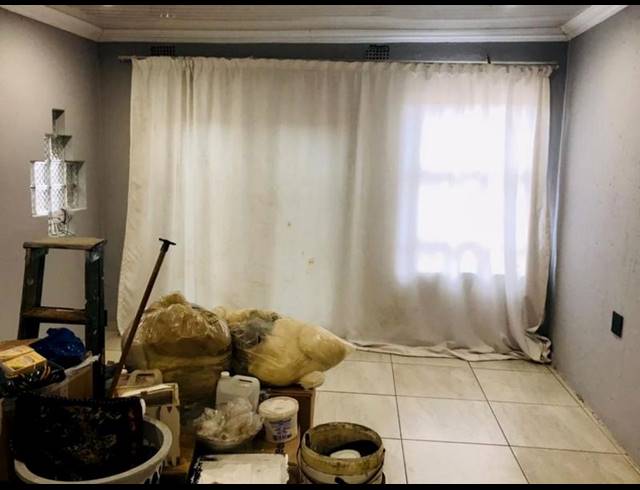 2 BEDROOM PROPERTY TO RENT IN NALEDI